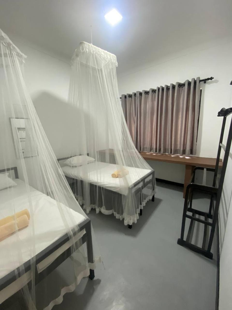 Pearl Villa Rooms And Hostel Унаватуна Екстер'єр фото