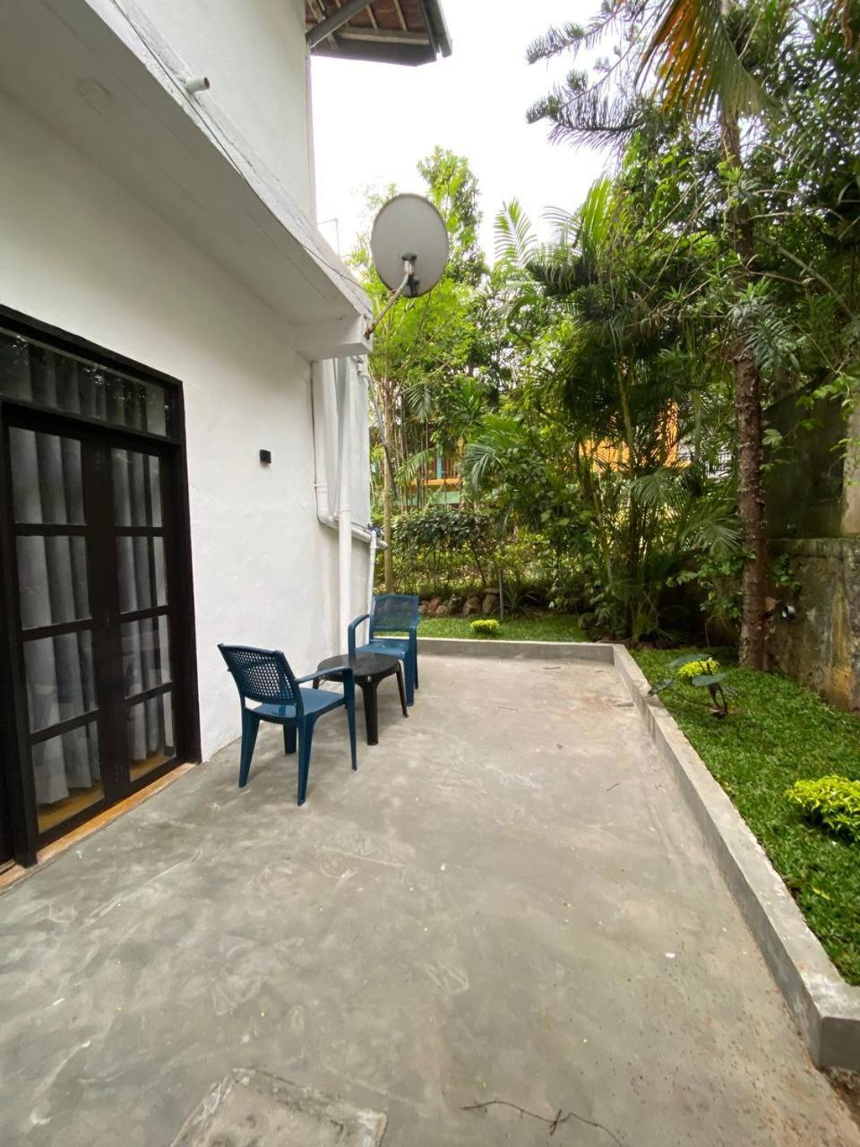 Pearl Villa Rooms And Hostel Унаватуна Екстер'єр фото